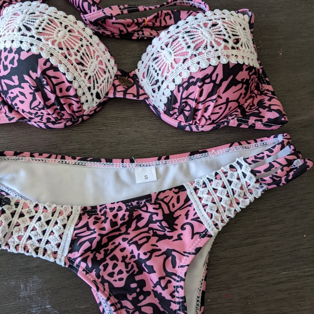 Bathing suit
